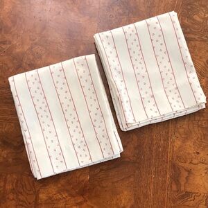 Vintage Set Red & Cream Standard Patterned Pillowcases
